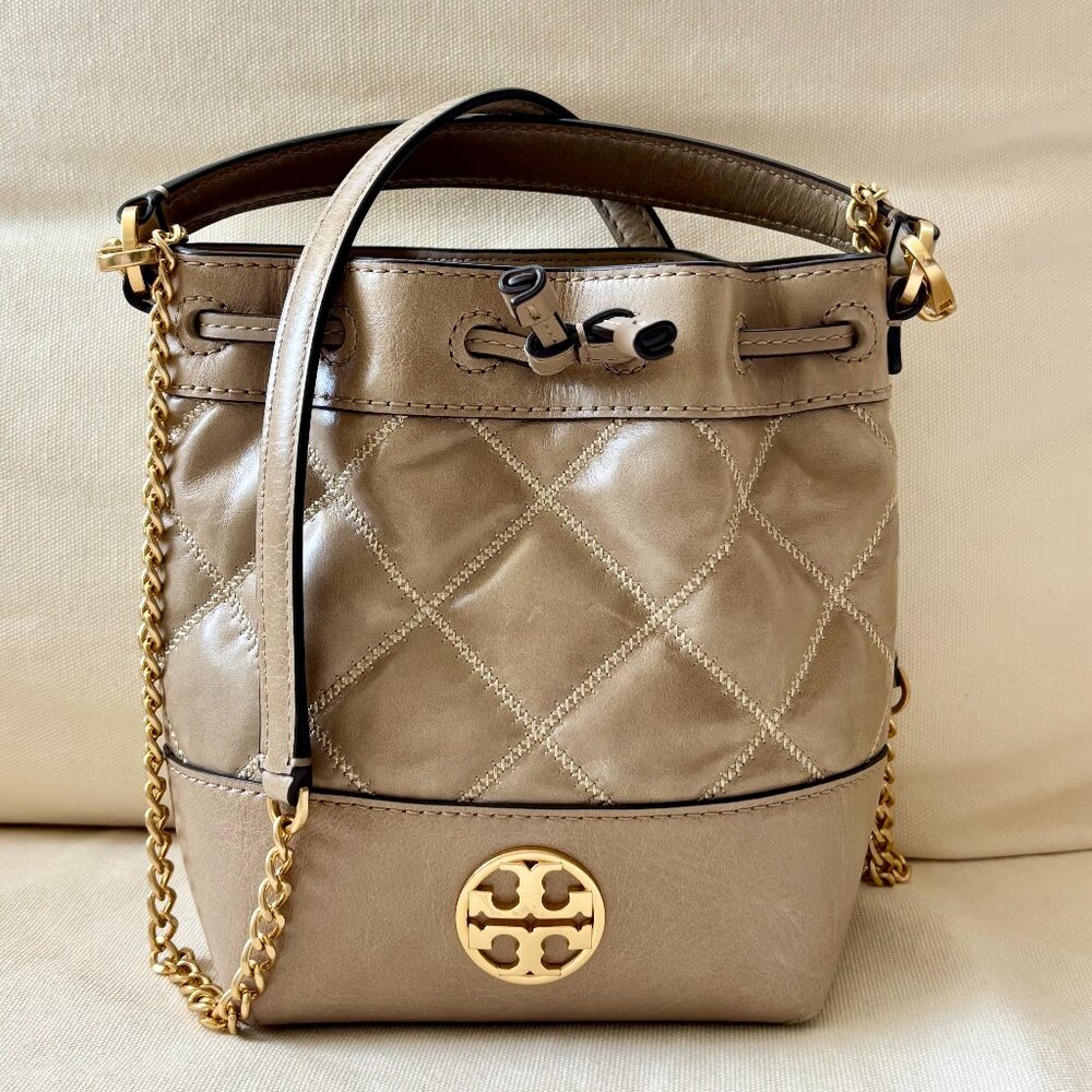 Tory Burch bucket bag in taupe color